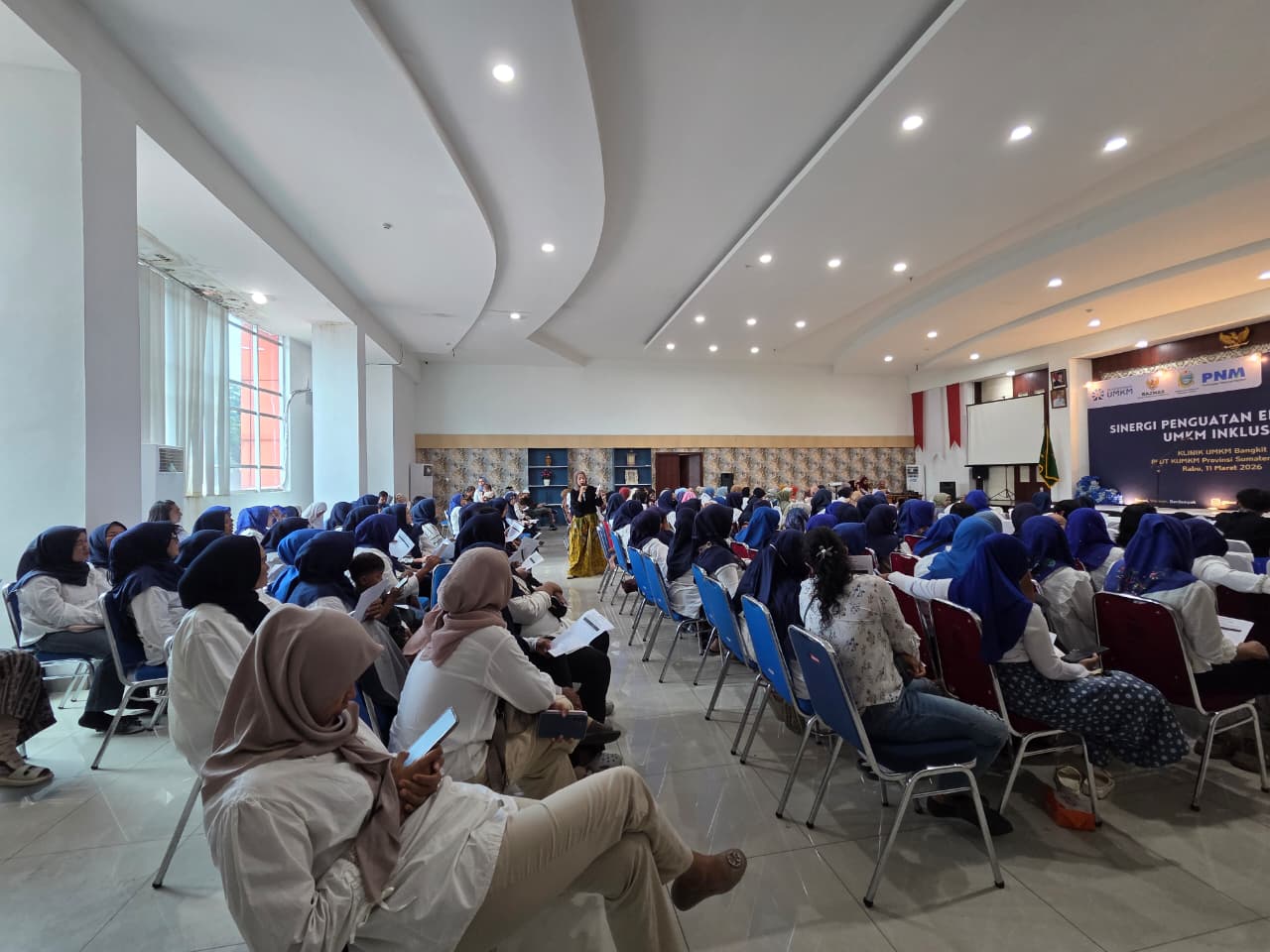 Literasi Keuangan untuk 200 Pelaku Usaha di Medan: Sinergi Penguatan Ekosistem UMKM Inklusif Kolaborasi Kementerian UMKM dan Tumbu